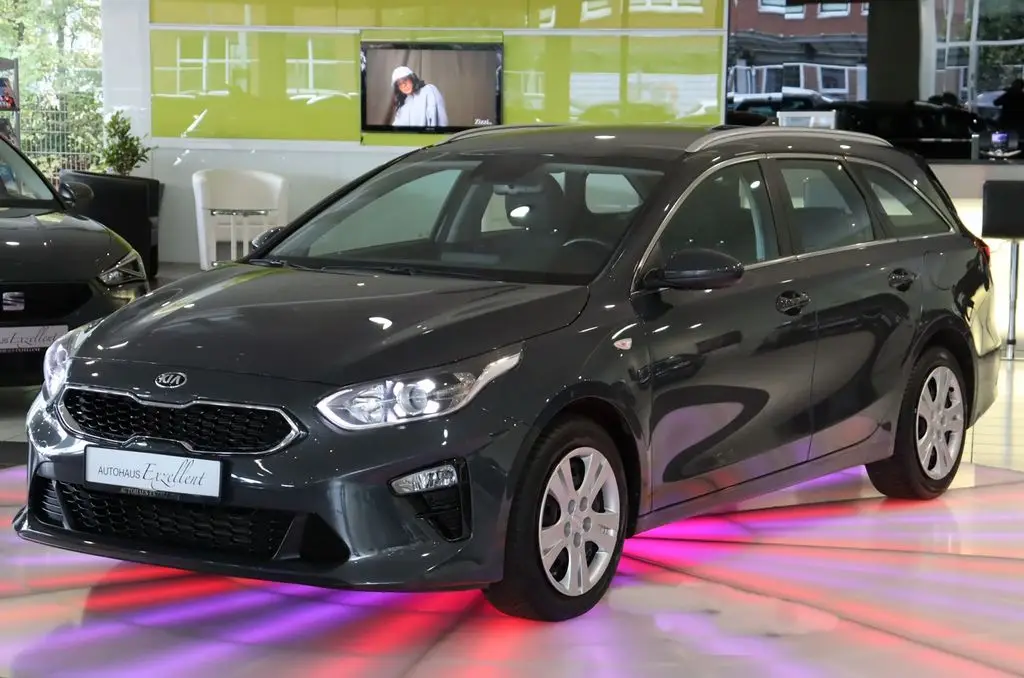 Photo 1 : Kia Ceed 2021 Petrol