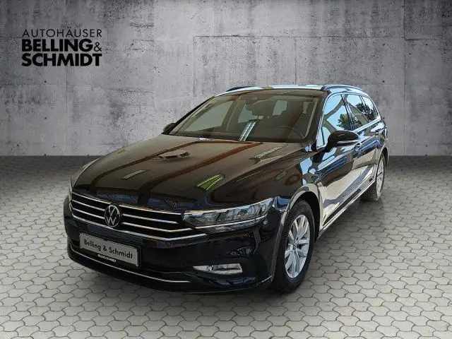 Photo 1 : Volkswagen Passat 2023 Essence