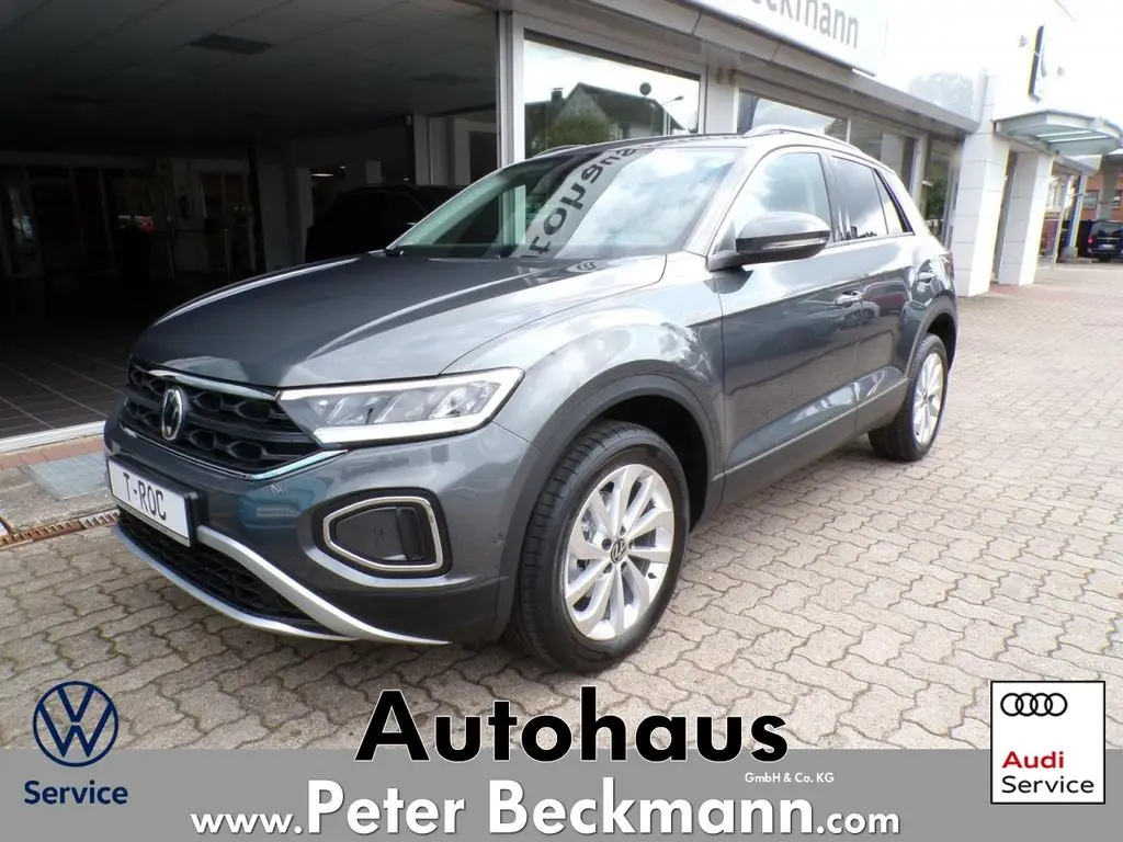 Photo 1 : Volkswagen T-roc 2024 Petrol