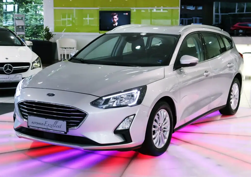 Photo 1 : Ford Focus 2021 Essence