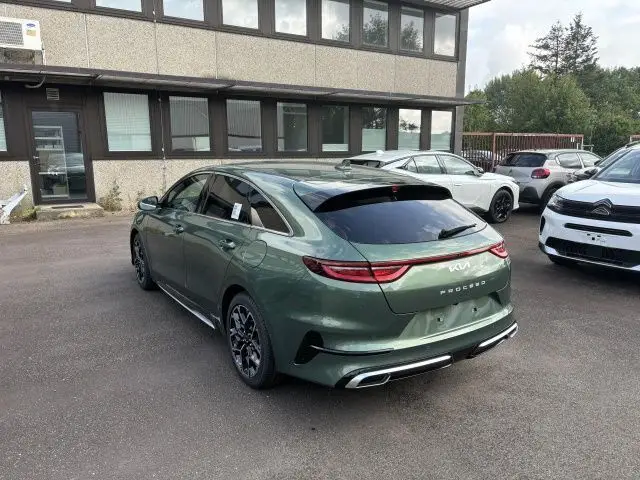 Photo 1 : Kia Proceed 2024 Essence