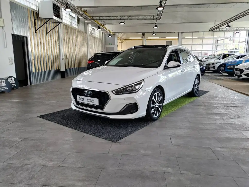 Photo 1 : Hyundai I30 2021 Petrol