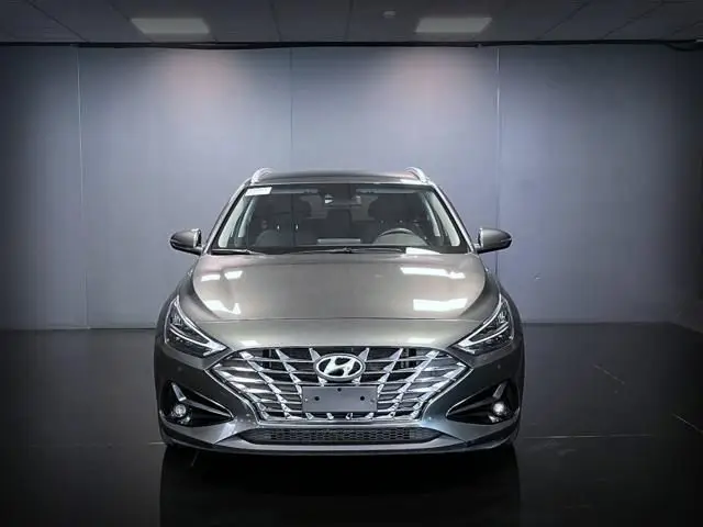 Photo 1 : Hyundai I30 2021 Hybrid