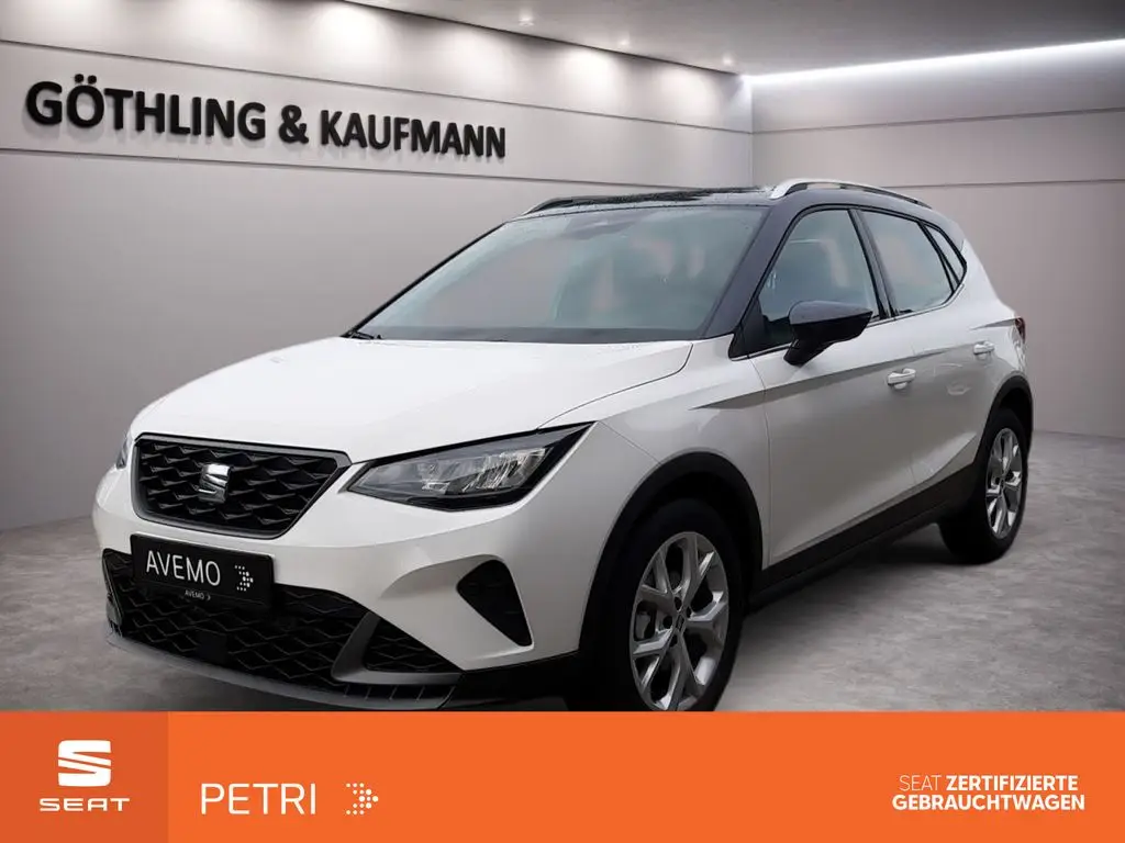 Photo 1 : Seat Arona 2024 Petrol