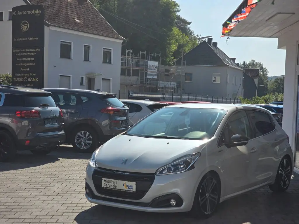 Photo 1 : Peugeot 208 2017 Diesel