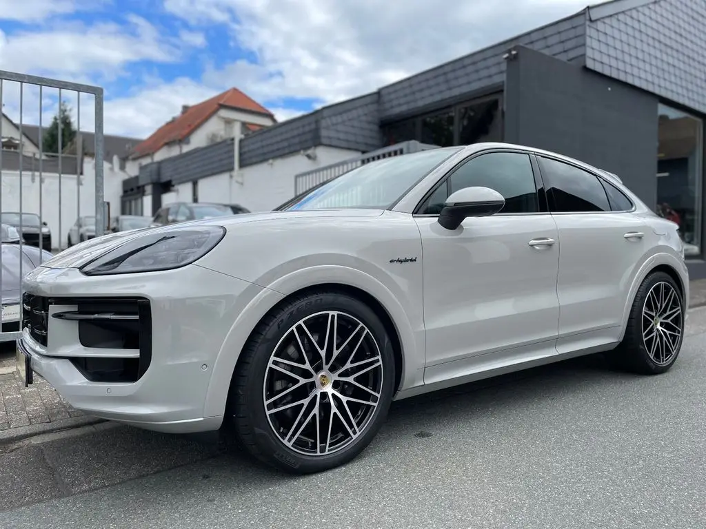 Photo 1 : Porsche Cayenne 2024 Hybrid