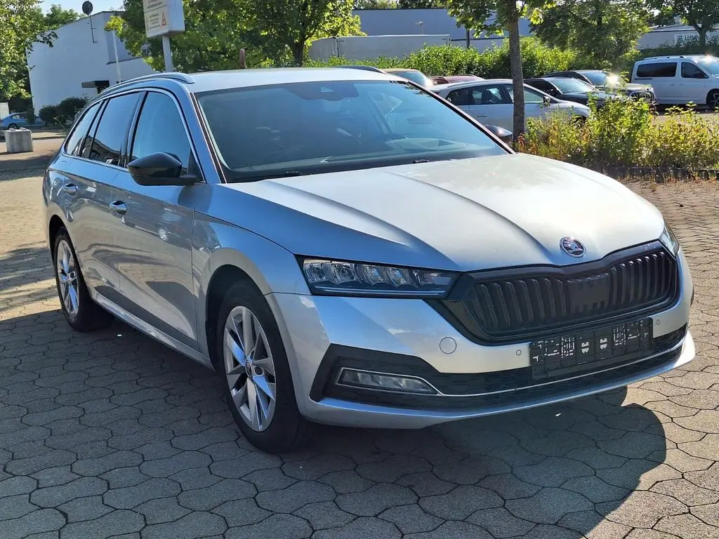 Photo 1 : Skoda Octavia 2023 Diesel