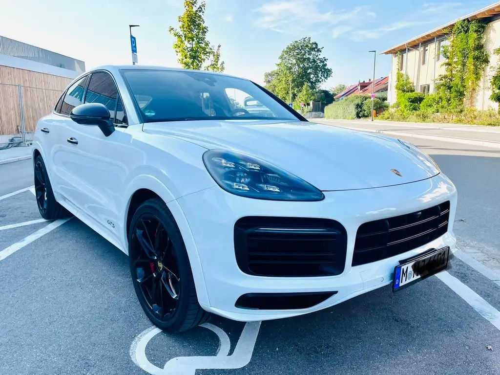 Photo 1 : Porsche Cayenne 2022 Petrol