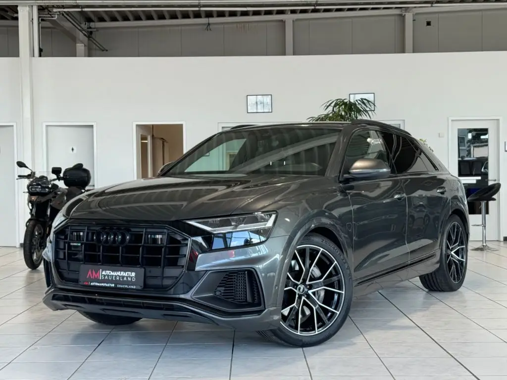 Photo 1 : Audi Q8 2021 Hybrid