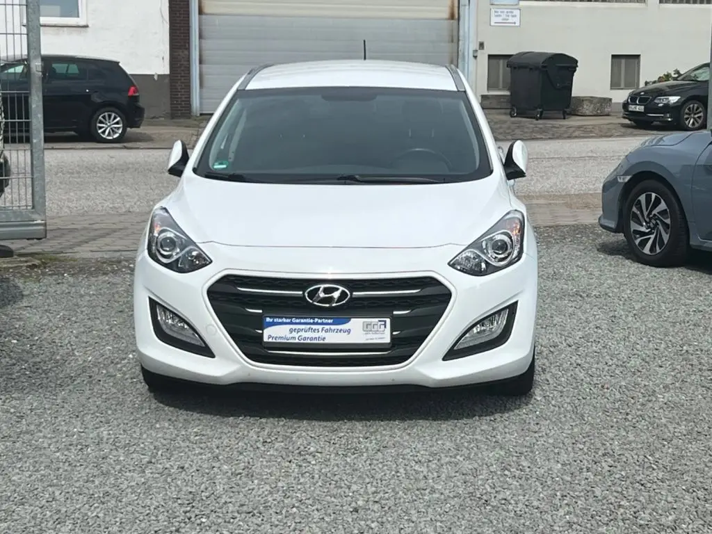 Photo 1 : Hyundai I30 2015 Petrol