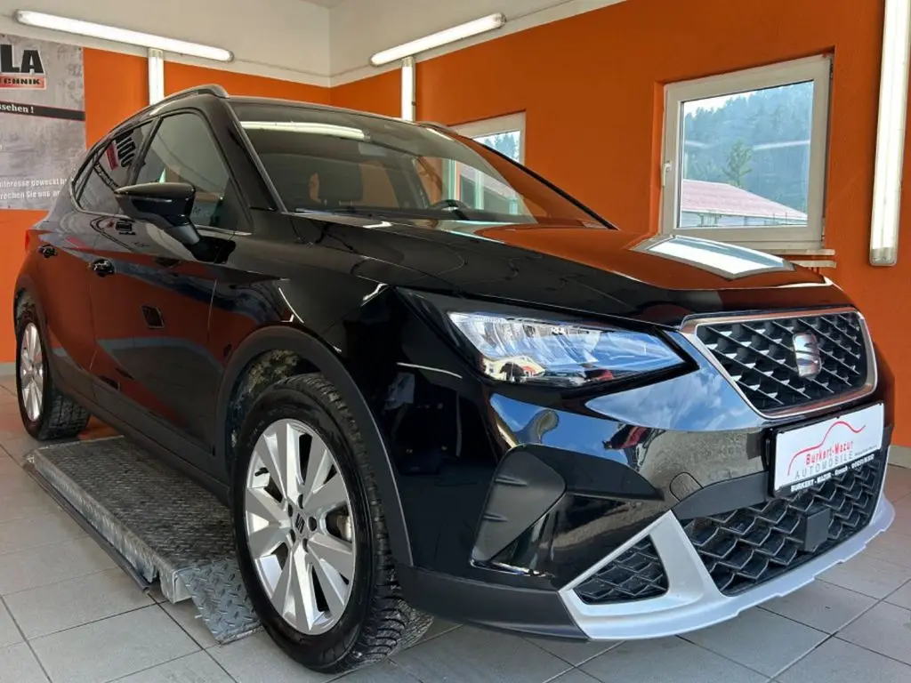 Photo 1 : Seat Arona 2023 Petrol