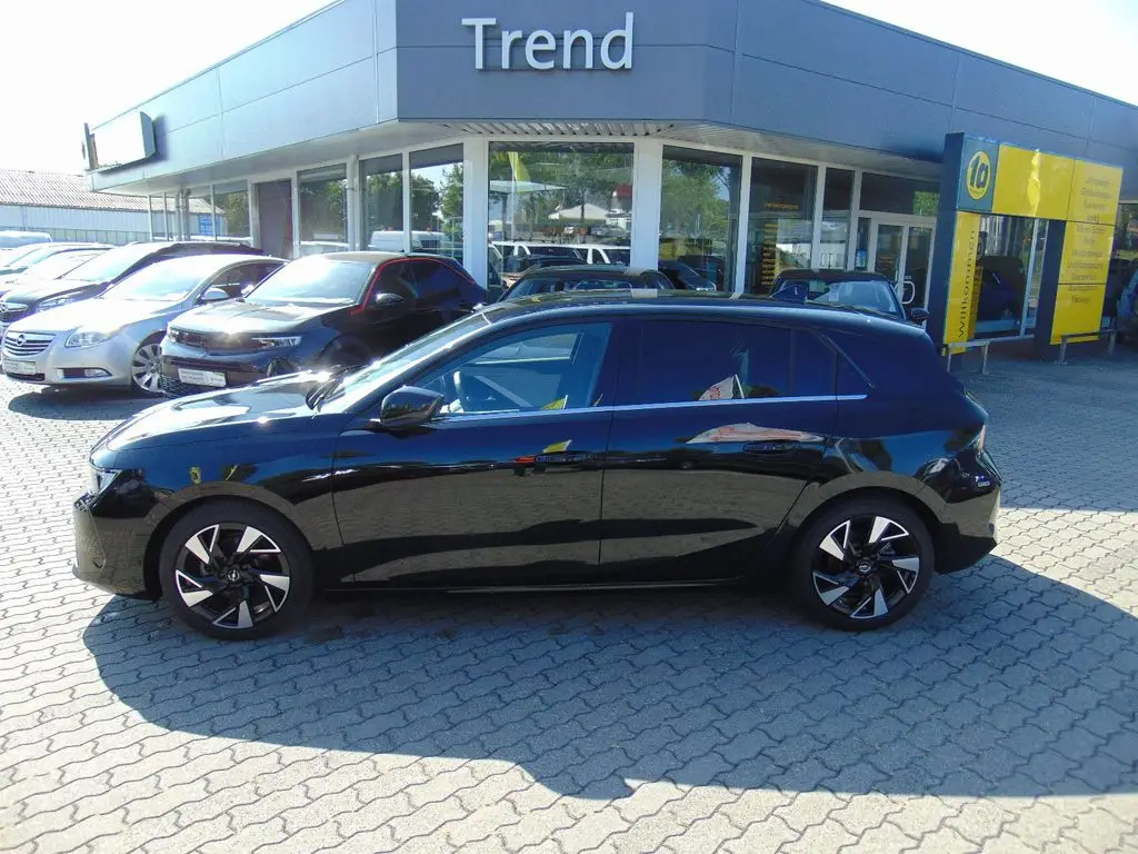 Photo 1 : Opel Astra 2022 Essence