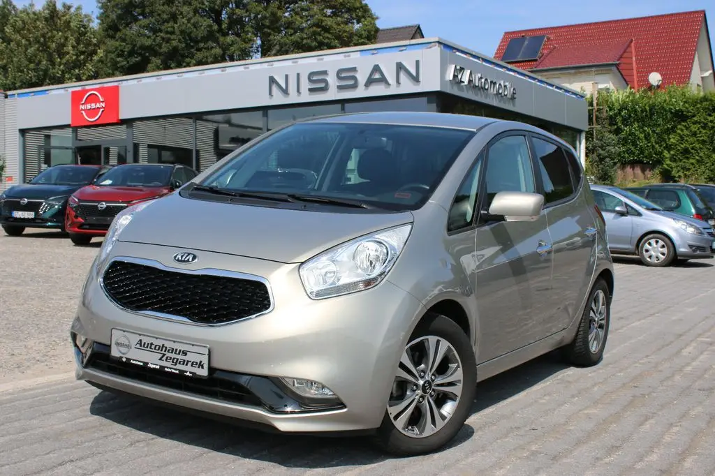 Photo 1 : Kia Venga 2016 Petrol