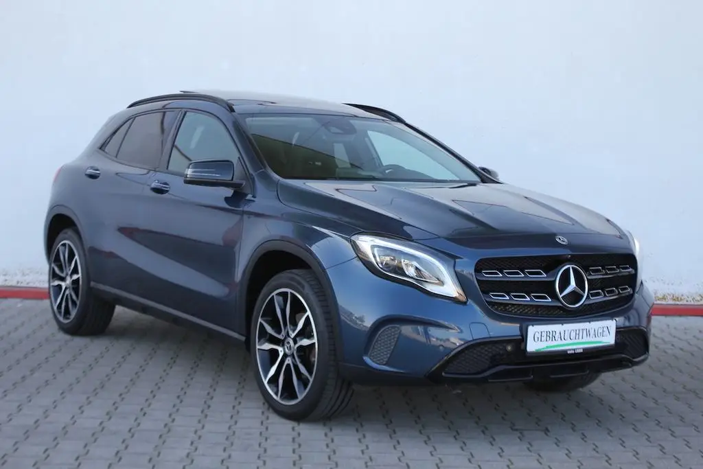 Photo 1 : Mercedes-benz Classe Gla 2020 Petrol