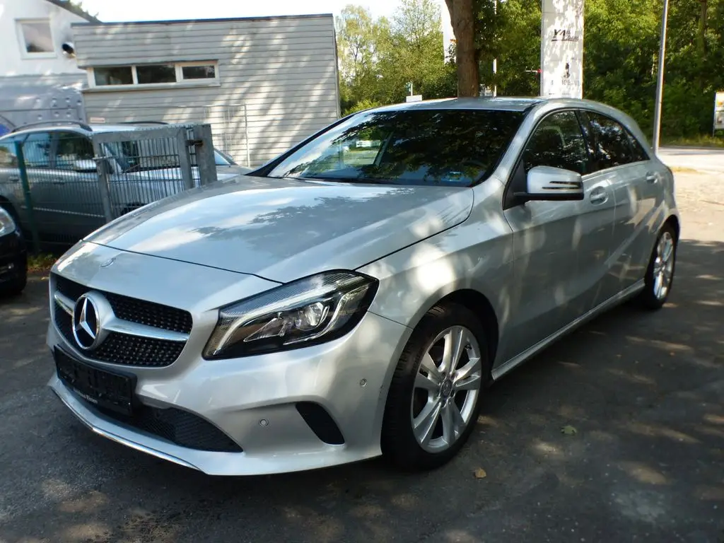 Photo 1 : Mercedes-benz Classe A 2015 Petrol