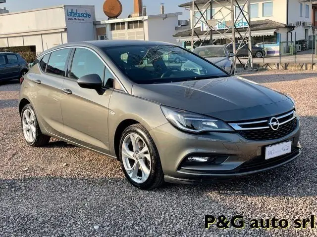 Photo 1 : Opel Astra 2019 Diesel