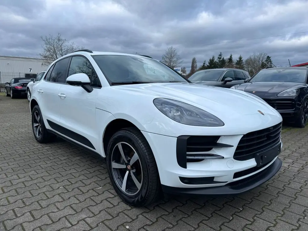 Photo 1 : Porsche Macan 2021 Essence