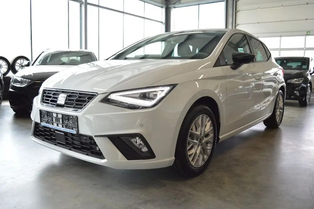 Photo 1 : Seat Ibiza 2024 Petrol