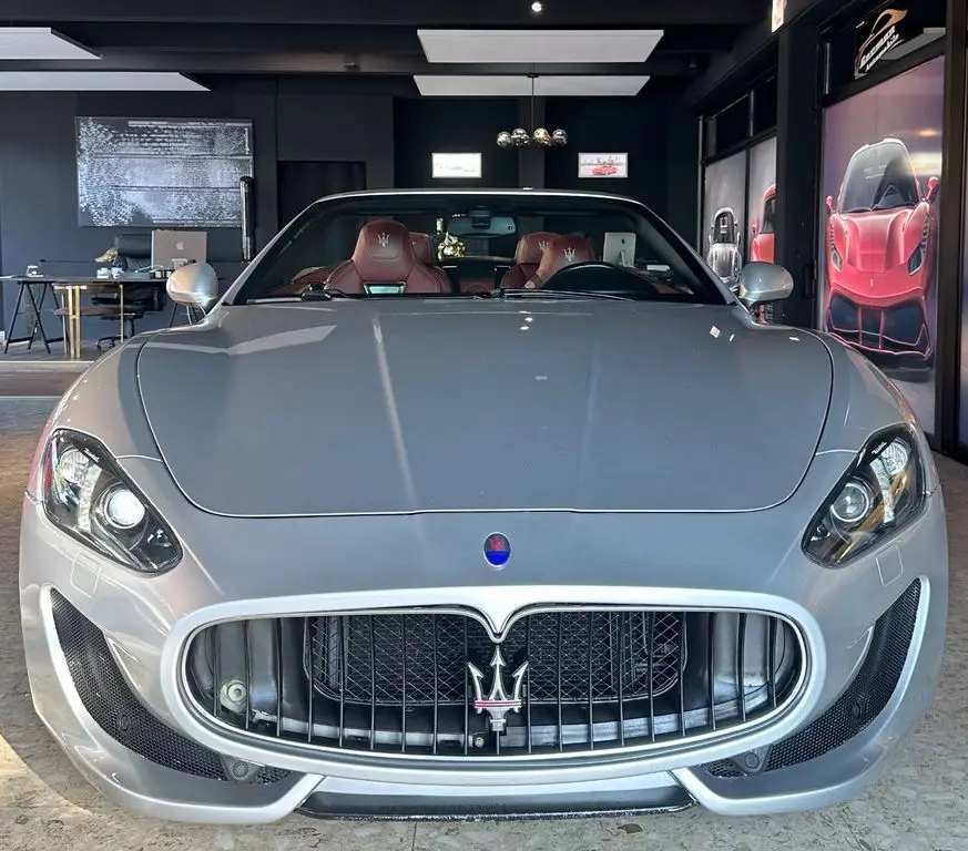 Photo 1 : Maserati Grancabrio 2015 Essence