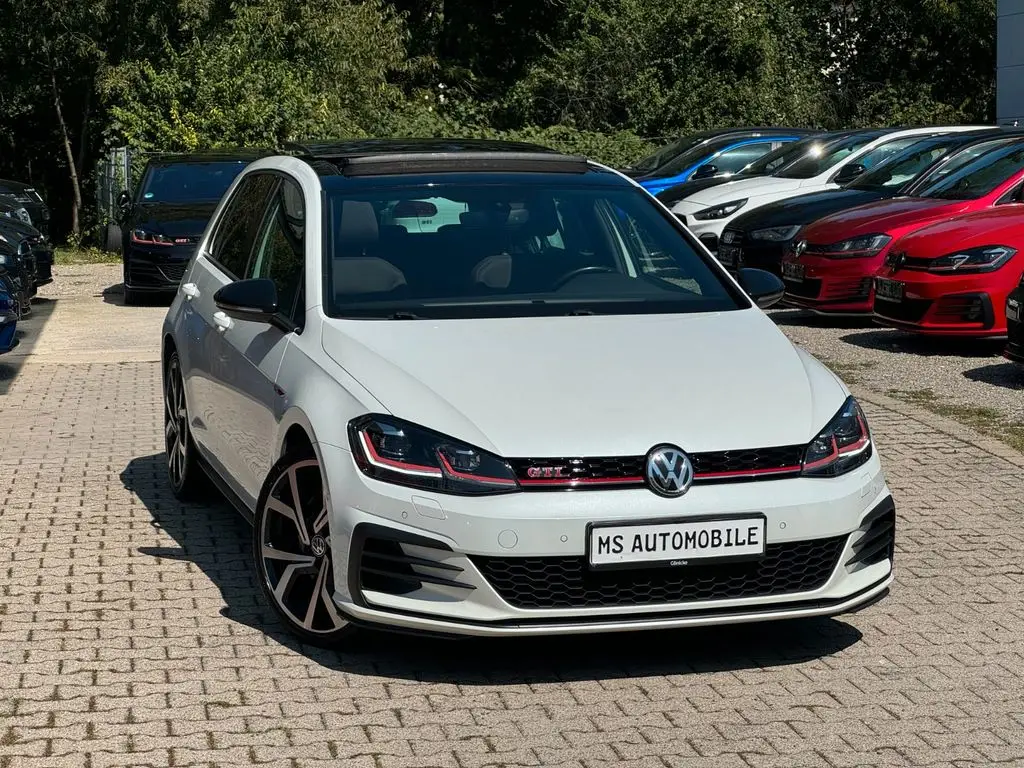 Photo 1 : Volkswagen Golf 2017 Essence