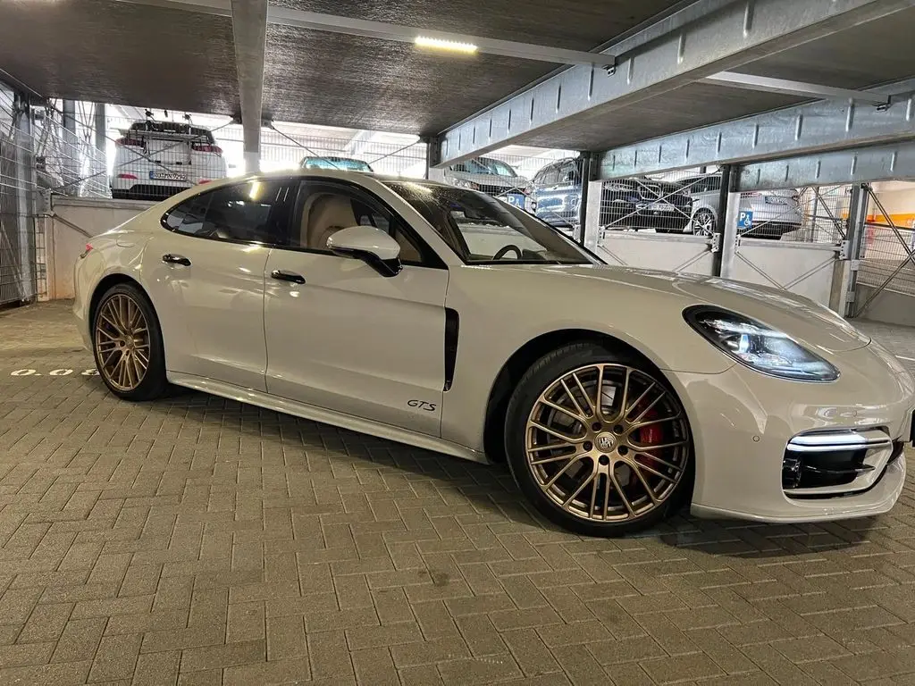 Photo 1 : Porsche Panamera 2023 Petrol