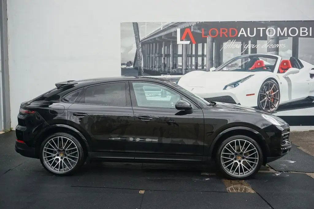 Photo 1 : Porsche Cayenne 2023 Hybrid