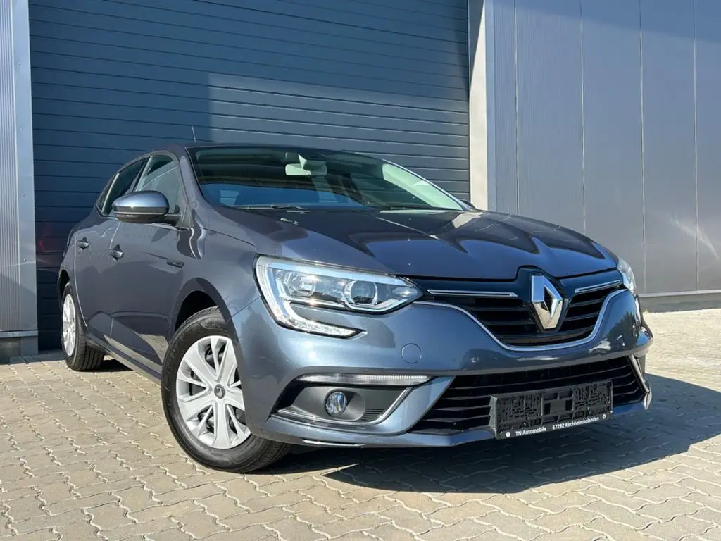 Photo 1 : Renault Megane 2016 Petrol