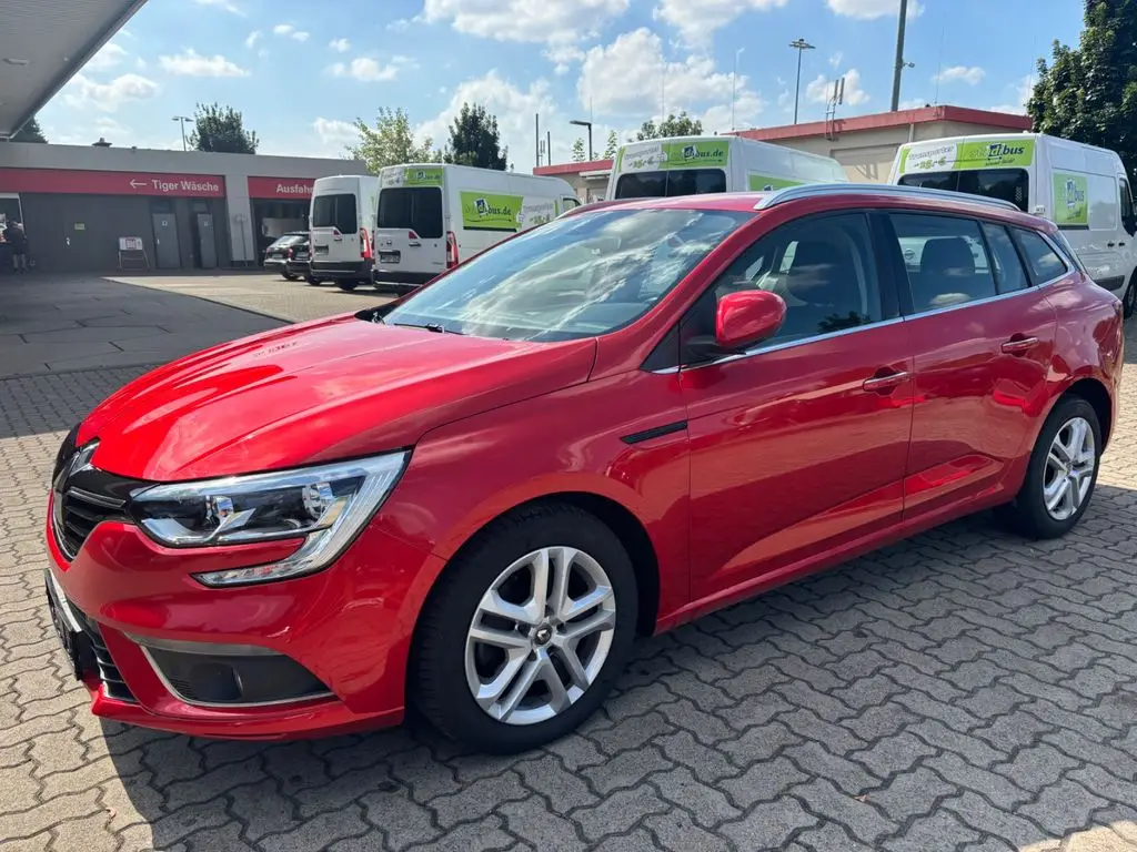 Photo 1 : Renault Megane 2019 Essence