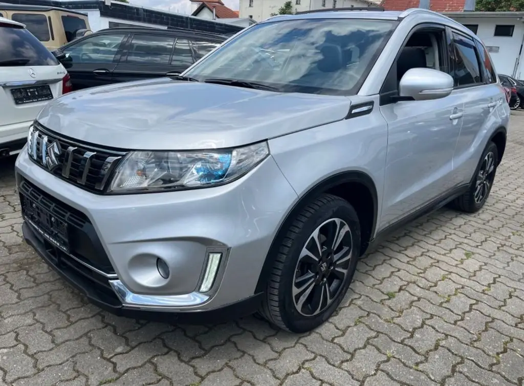 Photo 1 : Suzuki Vitara 2019 Petrol