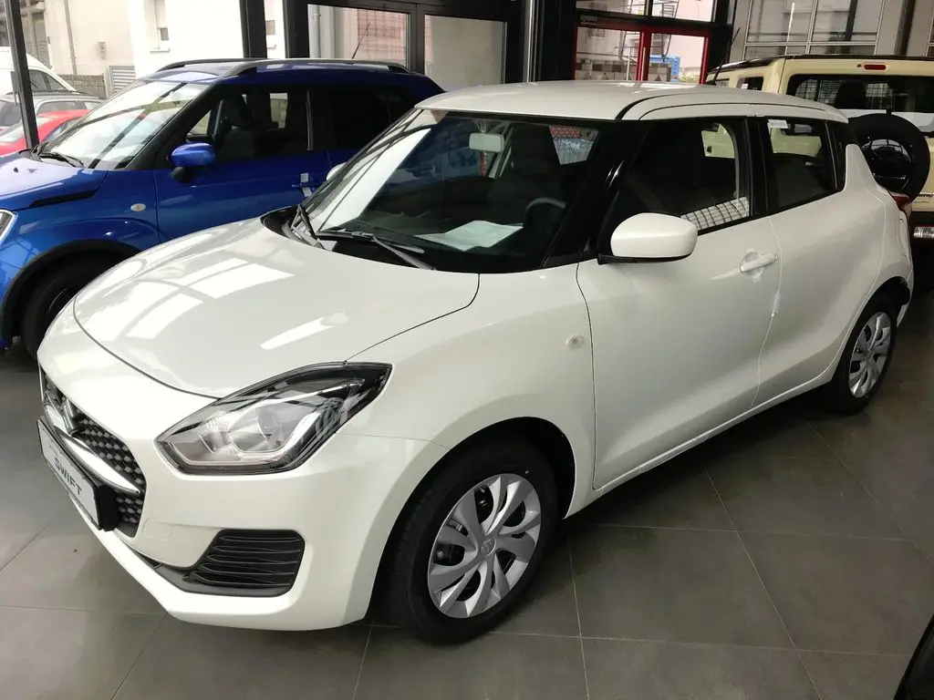 Photo 1 : Suzuki Swift 2024 Essence