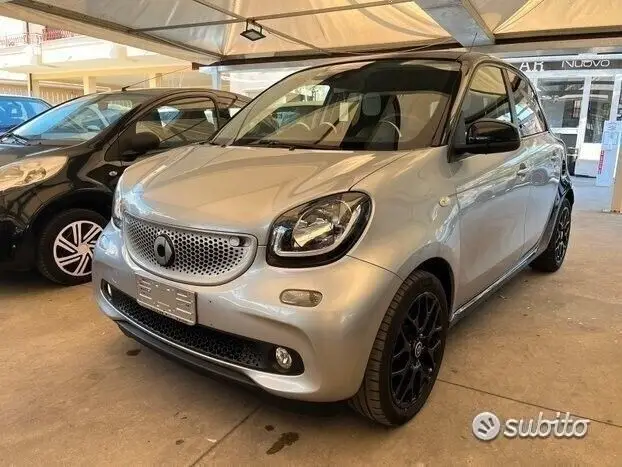 Photo 1 : Smart Forfour 2015 Petrol