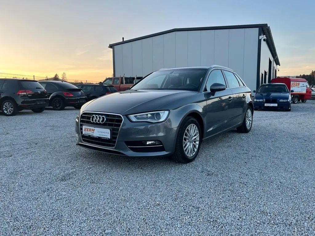 Photo 1 : Audi A3 2015 Petrol