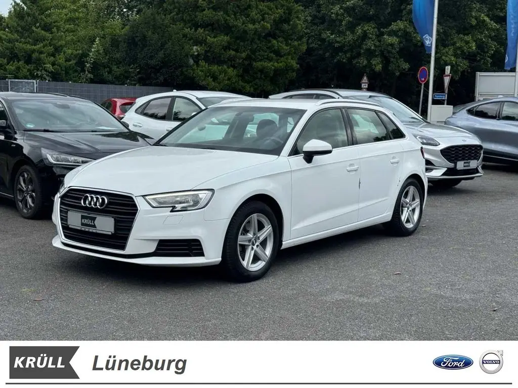 Photo 1 : Audi A3 2019 Petrol