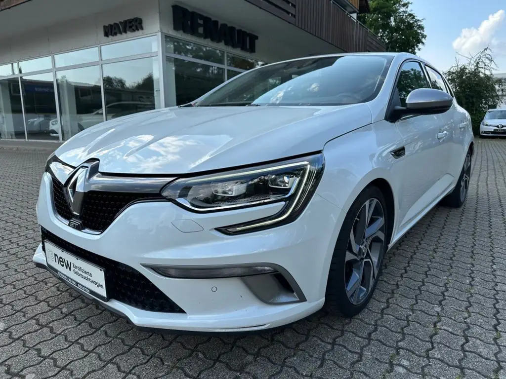 Photo 1 : Renault Megane 2018 Essence