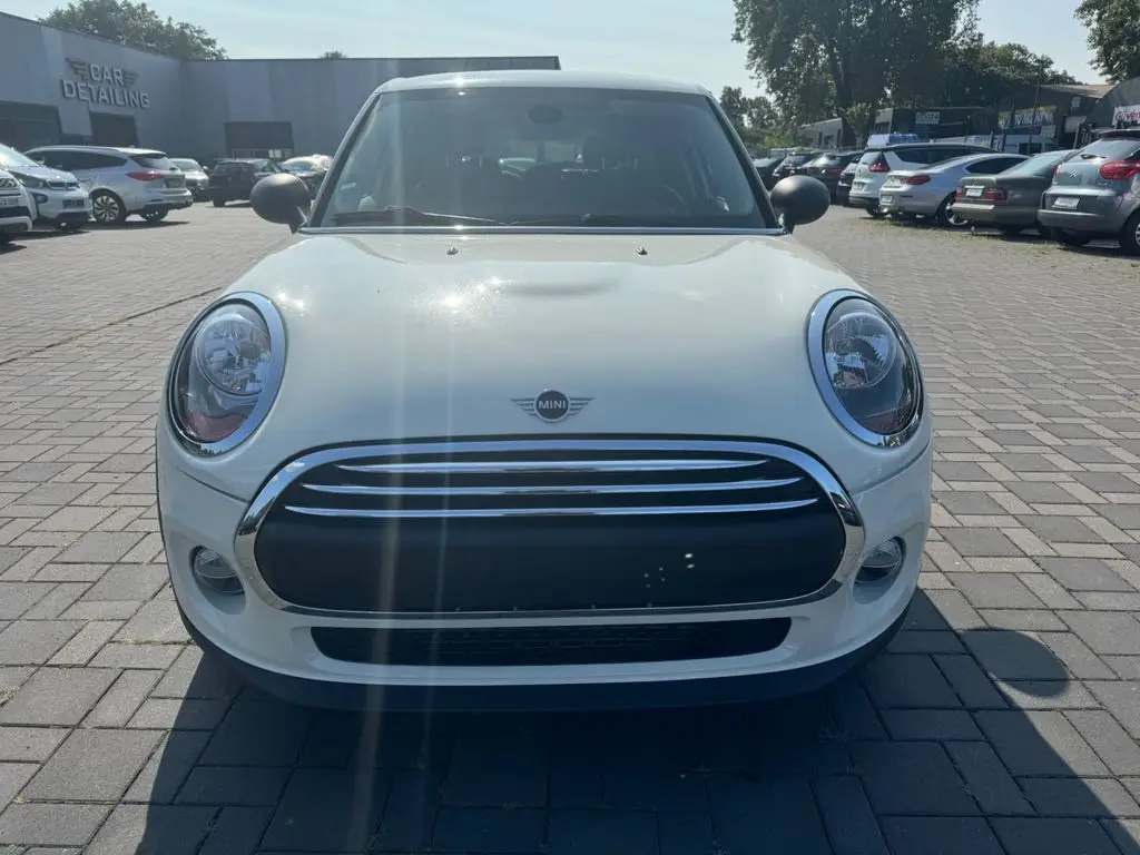 Photo 1 : Mini One 2018 Petrol