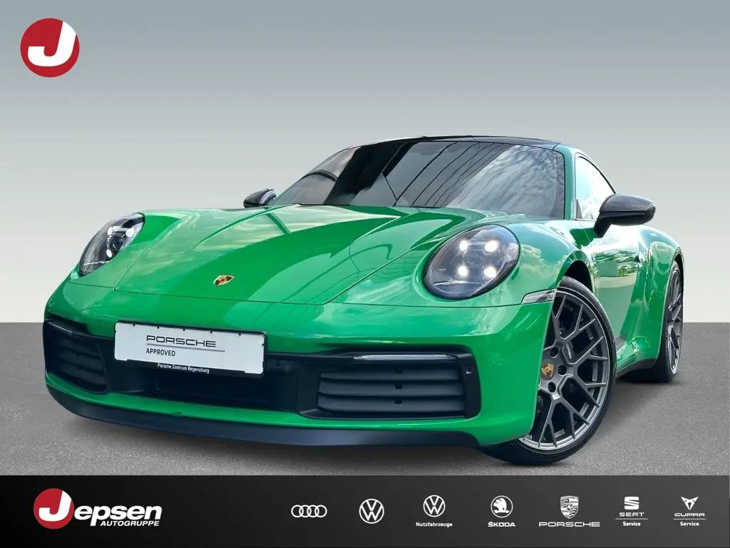 Photo 1 : Porsche 992 2023 Essence