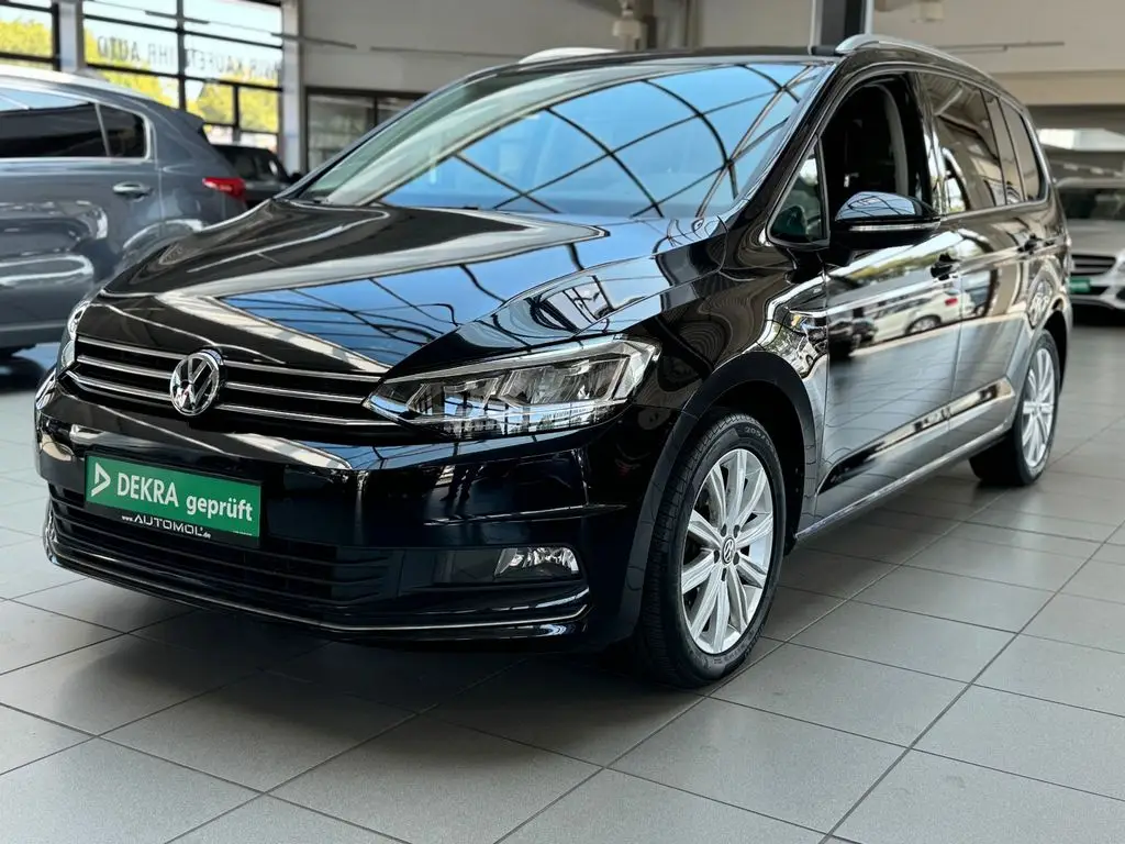 Photo 1 : Volkswagen Touran 2019 Essence