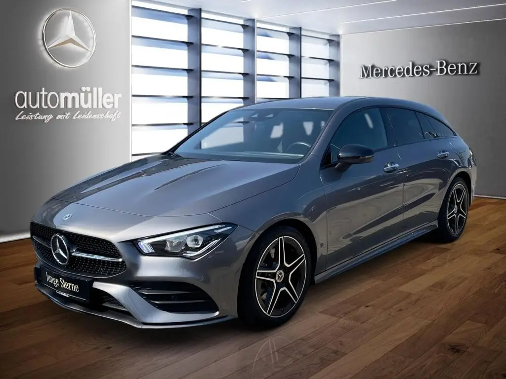 Photo 1 : Mercedes-benz Classe Cla 2023 Petrol