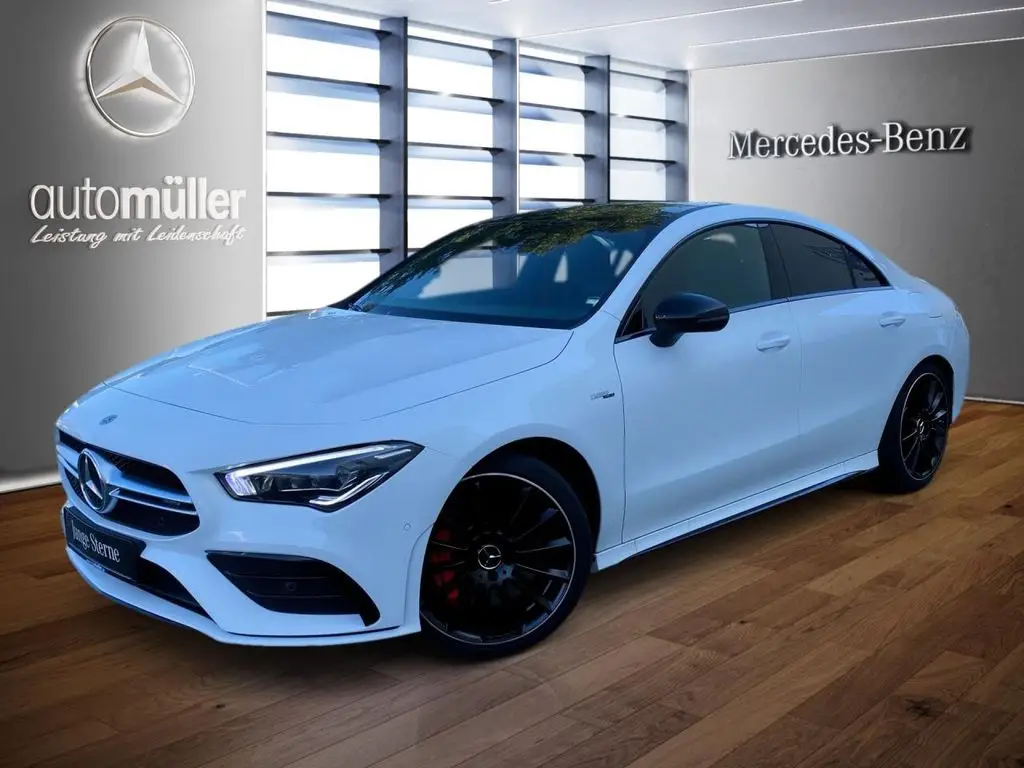 Photo 1 : Mercedes-benz Classe Cla 2023 Essence