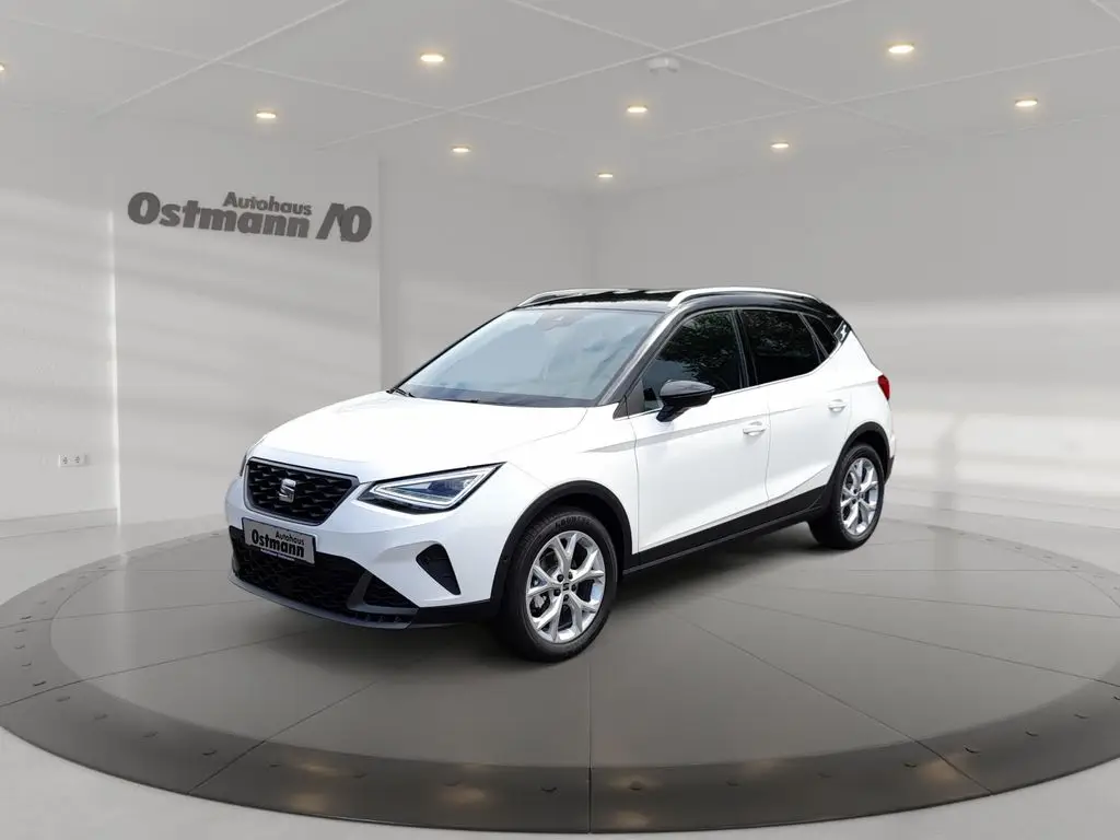 Photo 1 : Seat Arona 2024 Essence