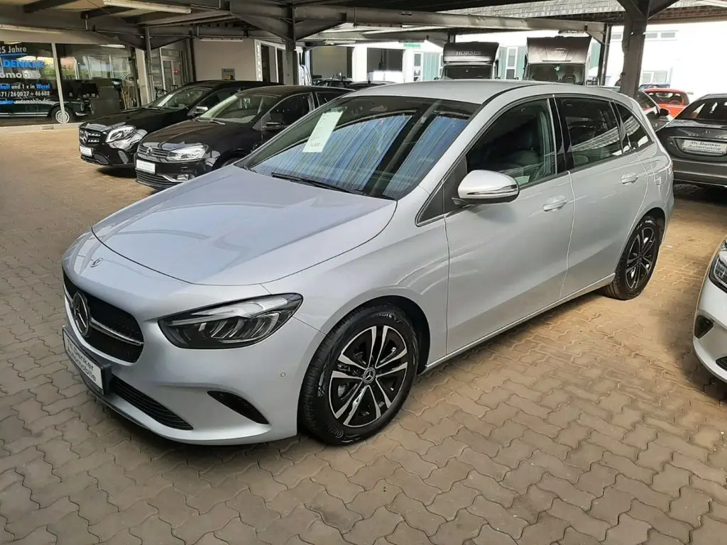 Photo 1 : Mercedes-benz Classe B 2023 Petrol