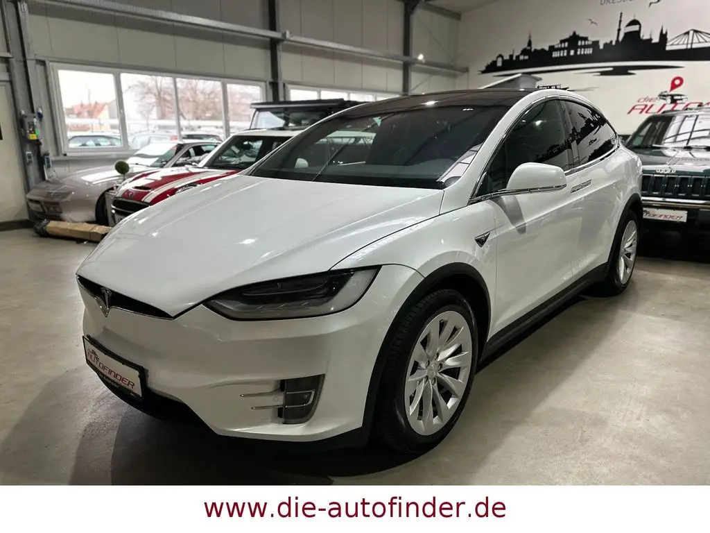 Photo 1 : Tesla Model X 2021 Non renseigné