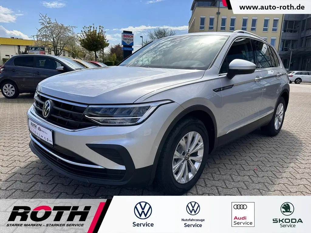 Photo 1 : Volkswagen Tiguan 2022 Essence