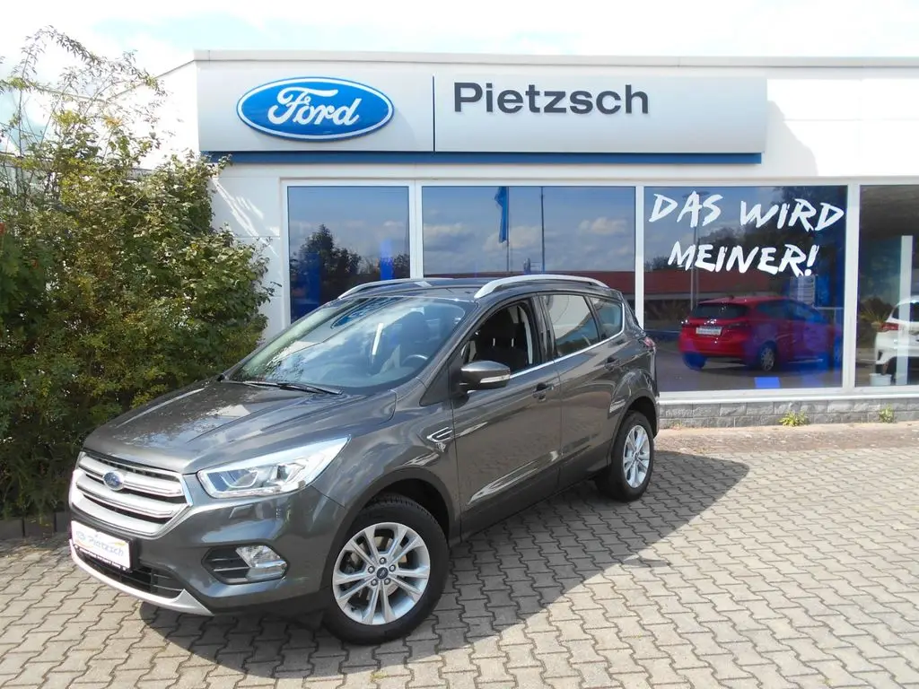 Photo 1 : Ford Kuga 2019 Petrol