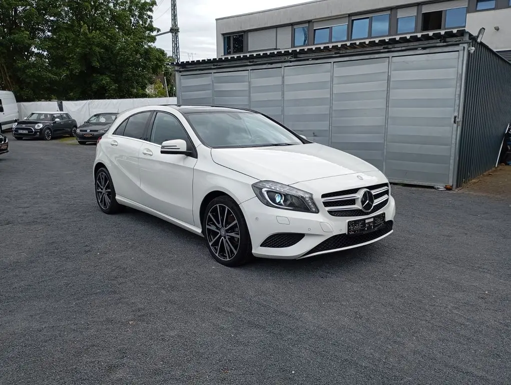 Photo 1 : Mercedes-benz Classe A 2015 Petrol