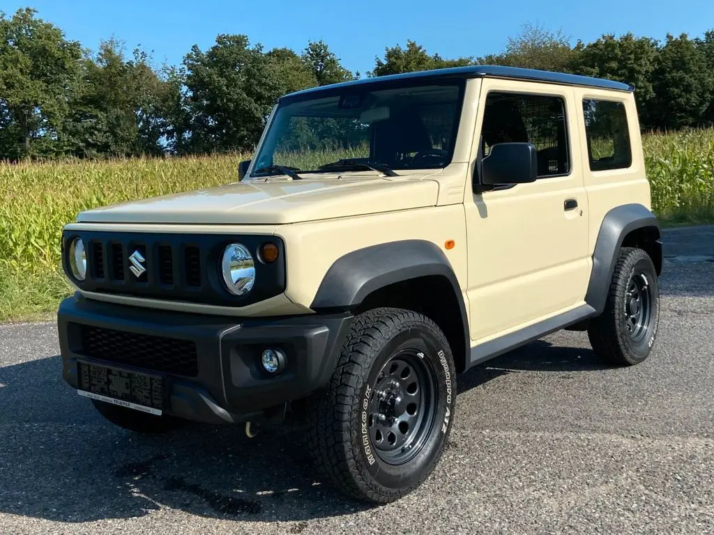 Photo 1 : Suzuki Jimny 2021 Petrol