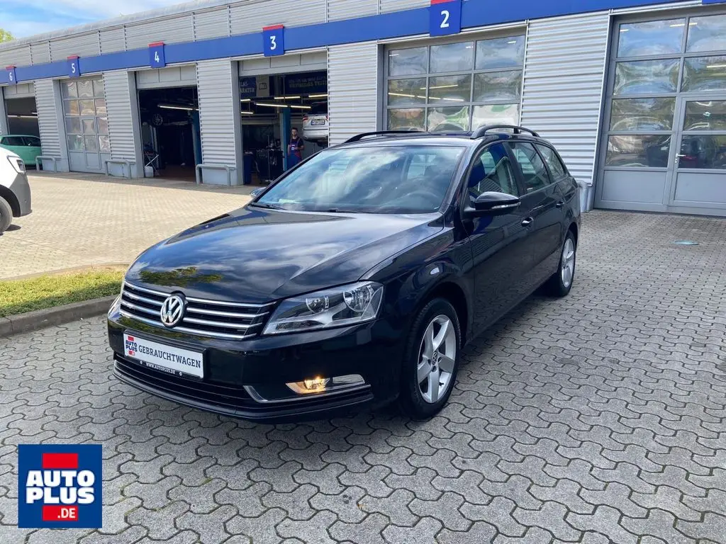 Photo 1 : Volkswagen Passat 2015 Petrol