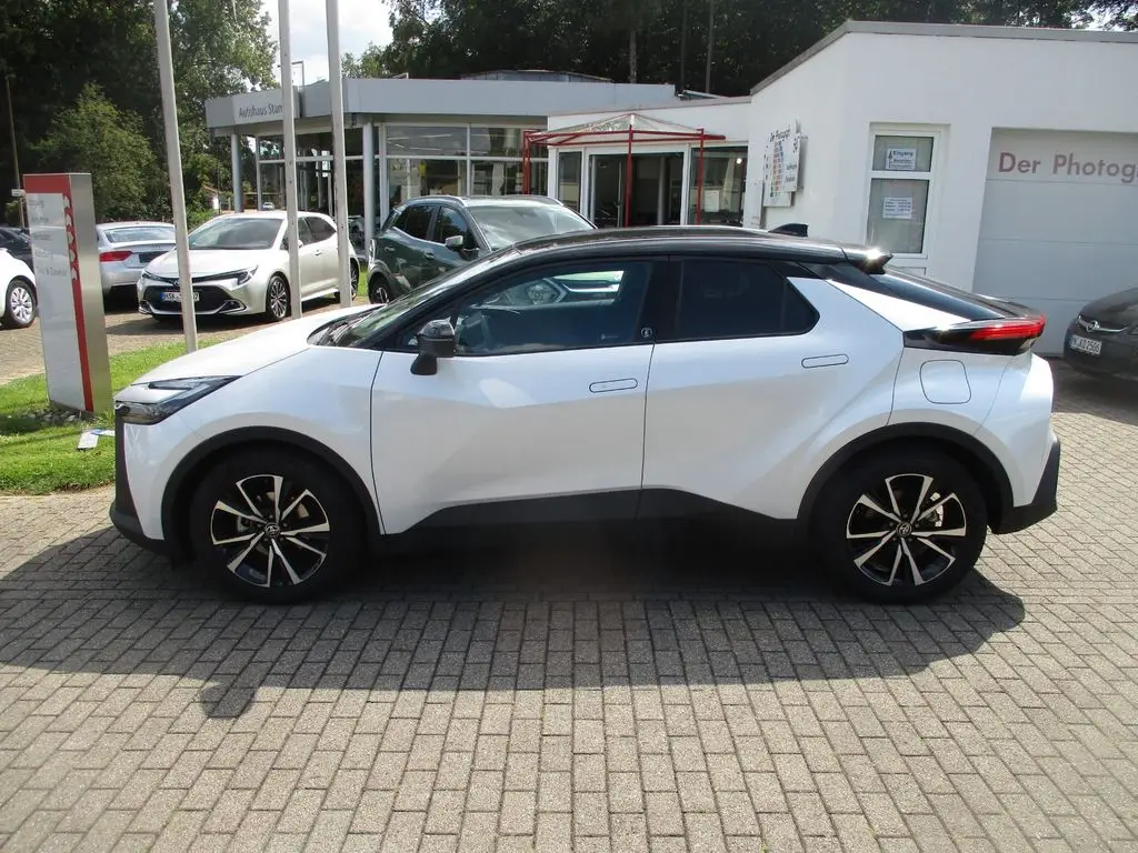 Photo 1 : Toyota C-hr 2023 Hybrid