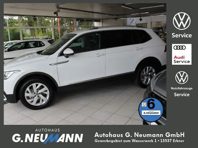 Photo 1 : Volkswagen Tiguan 2024 Essence