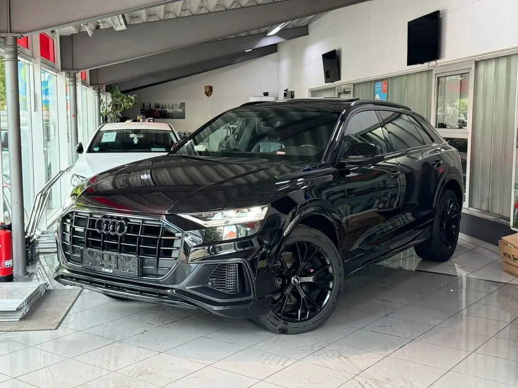 Photo 1 : Audi Q8 2020 Hybride